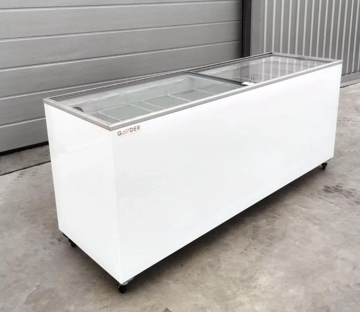 Морозильный ларь Gooder UDD 600 SC с прямым стеклом